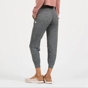 Vuori performance joggers